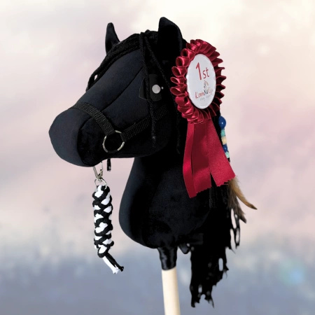 Hobby Horse Konienakiju dla dzieci  - Bystra Czarny z czarną grzywą  + kantar i uwiąz A4 Mały koń na kiju
