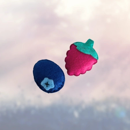 Smaczki - truskawka i borówka dla Hobby Horse 