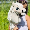 Koń na kiju Hobby Horse - Perlino Beżowy Średni