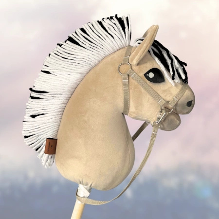 Koń na kiju Hobby Horse - skoczek Fiord A4 z biało - czarną grzywą PREMIUM