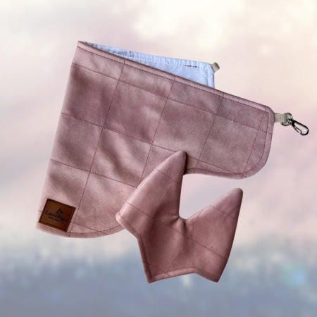 Zestaw akcesoriów Konienakiju  - Nauszniki i derka  dla Hobby Horse - kolor pudrowy róż